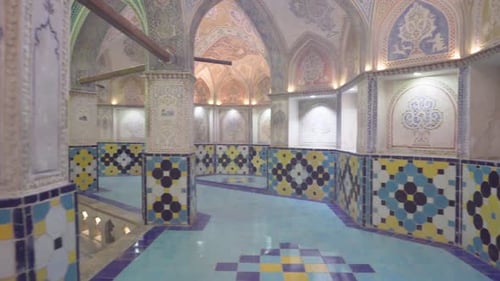 Panning motion of octagonal hall at Sultan Amir Ahmad Bathhouse