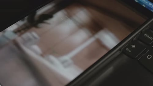 Inscrição de Patrimônio Cultural em Designer de Smartphone Criando um Design de Anúncio em Aplicativo Móvel