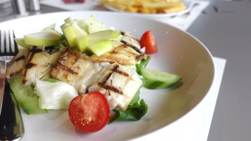 Grilled Fish Salad with Tomatoes and Apples