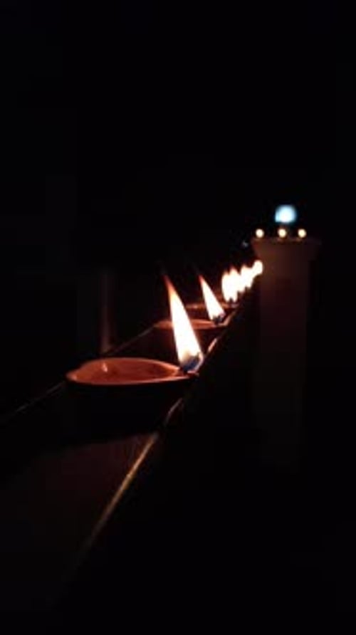 Diyas d'affilée au Festival de Diwali