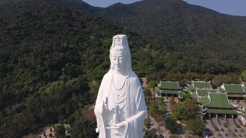 The Prominent White Lady Buddha in Linh Ung Bai But Pagoda on Son Tra Mountain