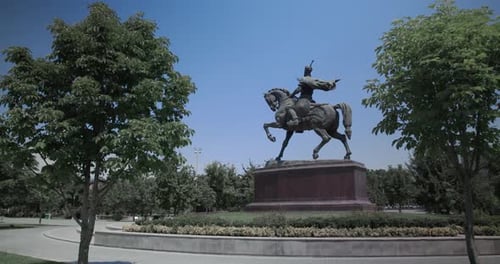 Monument d'Amir Temur au centre de Tachkent