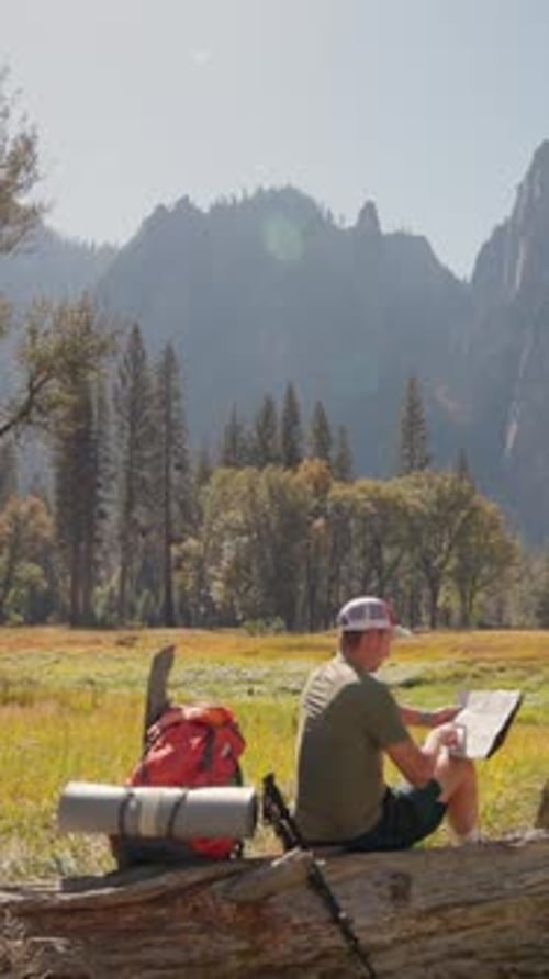Embark on an Exciting and Thrilling Hiking Adventure in the Beautiful Yosemite National Park