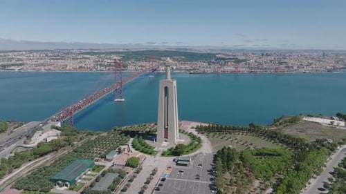 Vista aérea del Santuario de Cristo Rey o Santuario De Cristo Rei