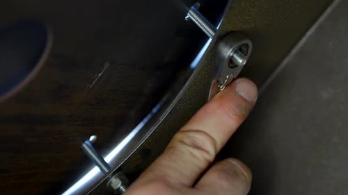 Bedienung des Ratschenschlüssels im Detail dargestellt