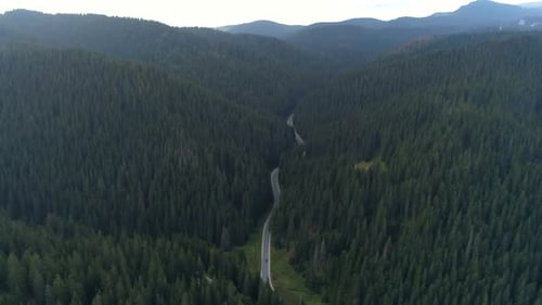 Straße durch den Berg