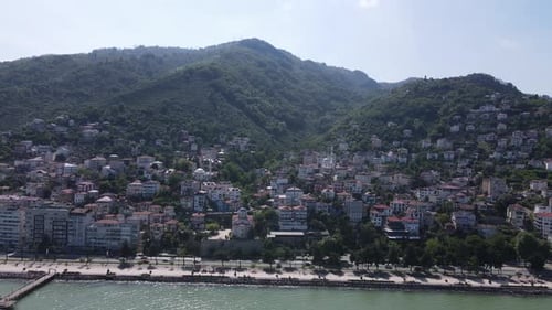 Sea and Mountain Ordu City Center