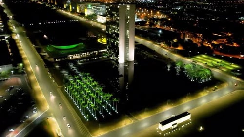 Ciudad con lapso de tiempo aéreo en el centro de Brasilia, Brasil. Lapso de tiempo 4K UHD de paisajes urbanos y de tráfico.
Bar