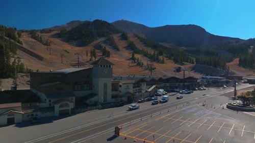 Station de ski de Mammoth Lakes Mountain Station Pavillon principal Minarets Upper Panorama Gondola (été, automne)