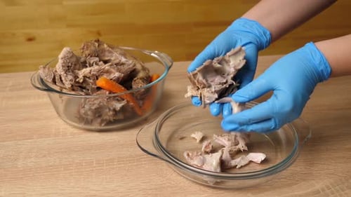 15p. We separate the pieces of meat from the bones. Preparation of meat dishes