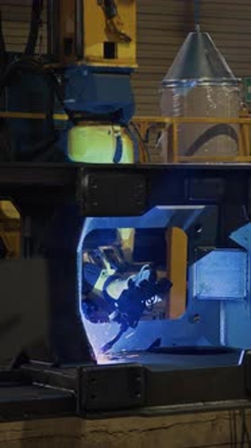 Vertical of Robotic Welding Arm Assembling Parts of Machinery Frame