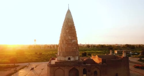 Dôme en ananas : l'architecture de la tombe est une conception unique des anciennes sociétés historiques du milieu.