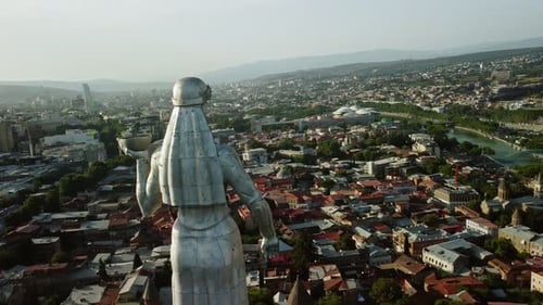 Denkmal der Mutter von Georgia mit Blick auf Tiflis