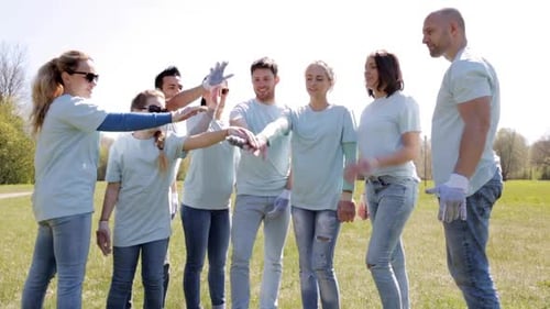 Enthusiastic Volunteers Team Up for Community Cleanup