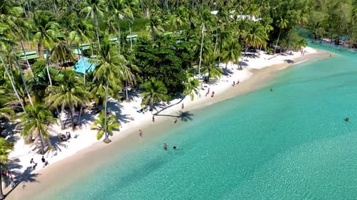 Discover the Paradise of Koh Kood Island in Thailand with Stunning Beaches and Clear Waters