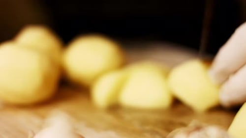 How to Make Creamy Mashed Potatoes with Cheddar