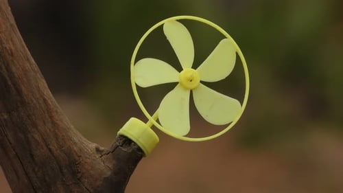 Toy fan wings - rotation .