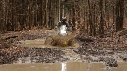 Bike Trial Off Road Mud Sport Racer Motocross Dirt Extreme Outdoor Stunt Deep Dives into Muddy Water