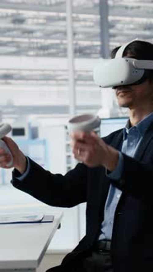 Vertical Video Manager Using VR Technology to Optimize Microchip Production in Factory
