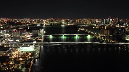 Night view of Rainbow bridge famous spot of Tokyo city in Japan.