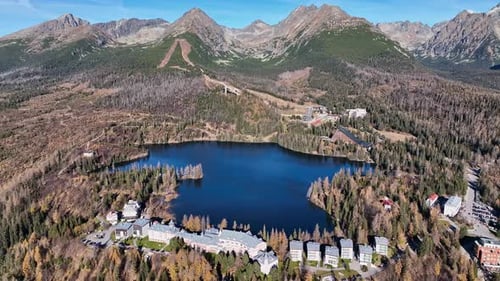 Vista aérea del pleso de Strbske en Tatras, Eslovaquia