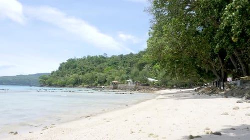 Secluded, quiet beach spot, peaceful location, picture postcard scene