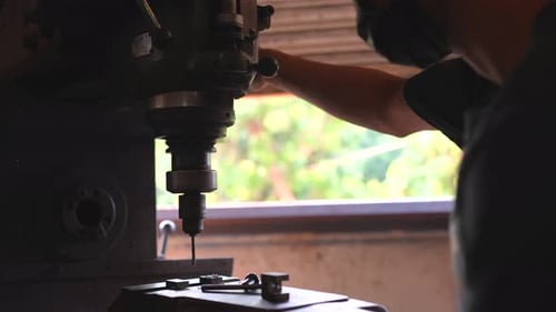 Drehmaschine Metallbohren