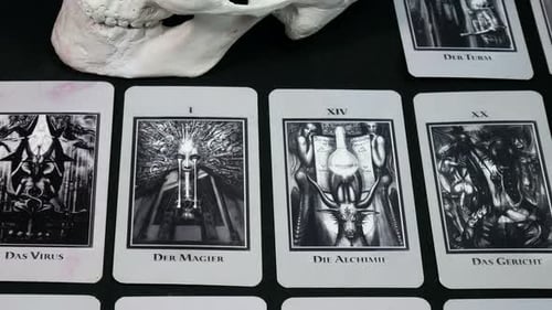 Alle schwarzen Tarotkarten