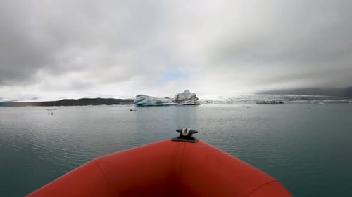 Boat trip along the icebergs floating in Jokulsarlon lagoon, Iceland