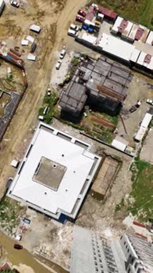 Vídeo vertical: creación de una vista aérea de lujo de un desarrollo residencial exclusivo