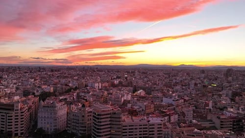 Pink Pallete, hora dorada, bloque residencial de infraestructuras de Valencia, España