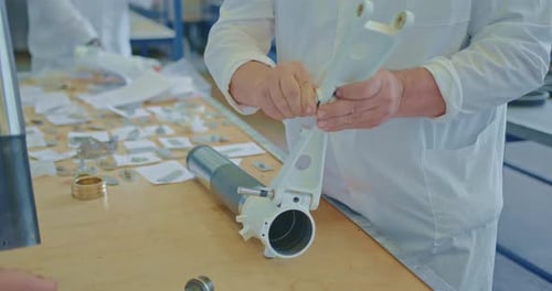 Manual de montaje e inspección de productos para aviación