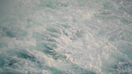Sea Splashes Breaking von Hill Outside Closeup. White Spray Crashing von Huge