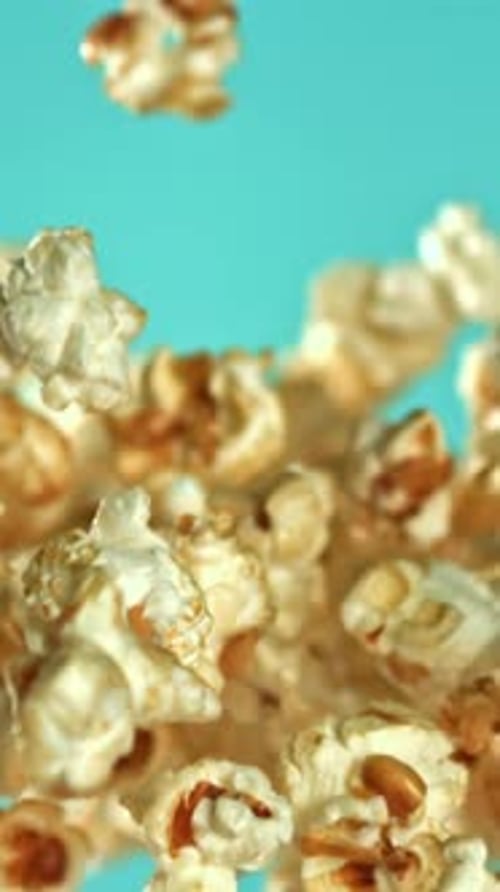 Palomitas voladoras en cámara lenta filmadas con una cámara de alta velocidad a 1000 fps