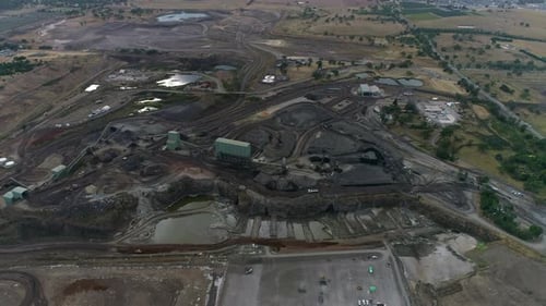 Workers on mine site reveal flyover
