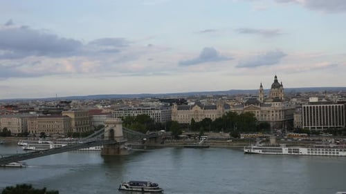 Zeitraffer der Kettenbrücke in Budapest