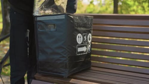 La bolsa aislante para bebidas Courier Drops entrega el paquete de bebidas contiene bebida embotellada para la entrega