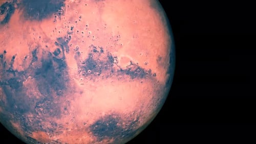 Planet im Weltraum, globale Welt am Himmel, rotiert auf dem Mars