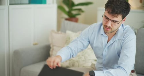 Bankrupt Businessman Closes Laptop