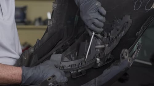 Vehicle Service Manager Worker Work in Mechanics Garage