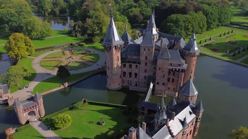 Top view of the largest castle in the Netherlands, De Haar.