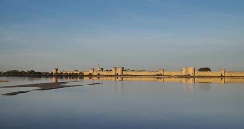 Aigues Mortes, ciudad fortificada de la Camarga, occitana en Francia.