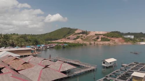Fliege durch ein schwimmendes Restaurant in Indonesien Teil 1