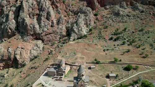 Vidéo par drone haute définition 4k du magnifique monastère de Noravank - Arménie