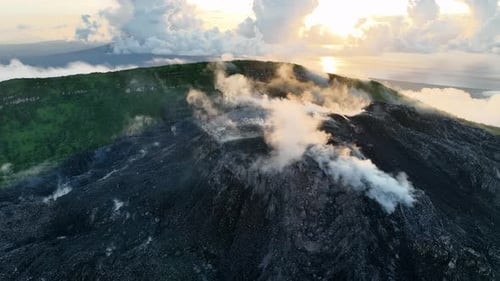 Vue aérienne de l'île d'Halmahera, Indonésie.