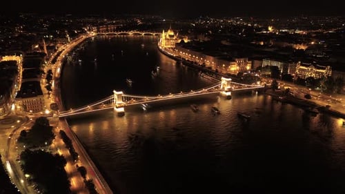 Aerial timelaspe of the famous Chainbridge in Budapest, Hungary in the night