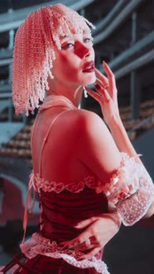 Mannequin glamour posant