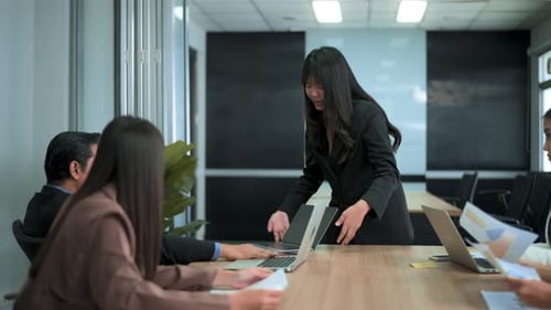 young business people discussing and brainstorming at modern office