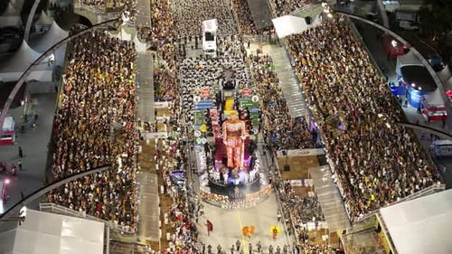 Famoso passeio de carnaval no sambódromo do Anhembi, no centro de São Paulo, Brasil.