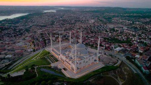 4K UHD Aerial view of Camlica mosque in Istanbul
